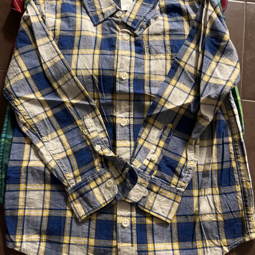 Collared Shirts - Picture 4 of 9
